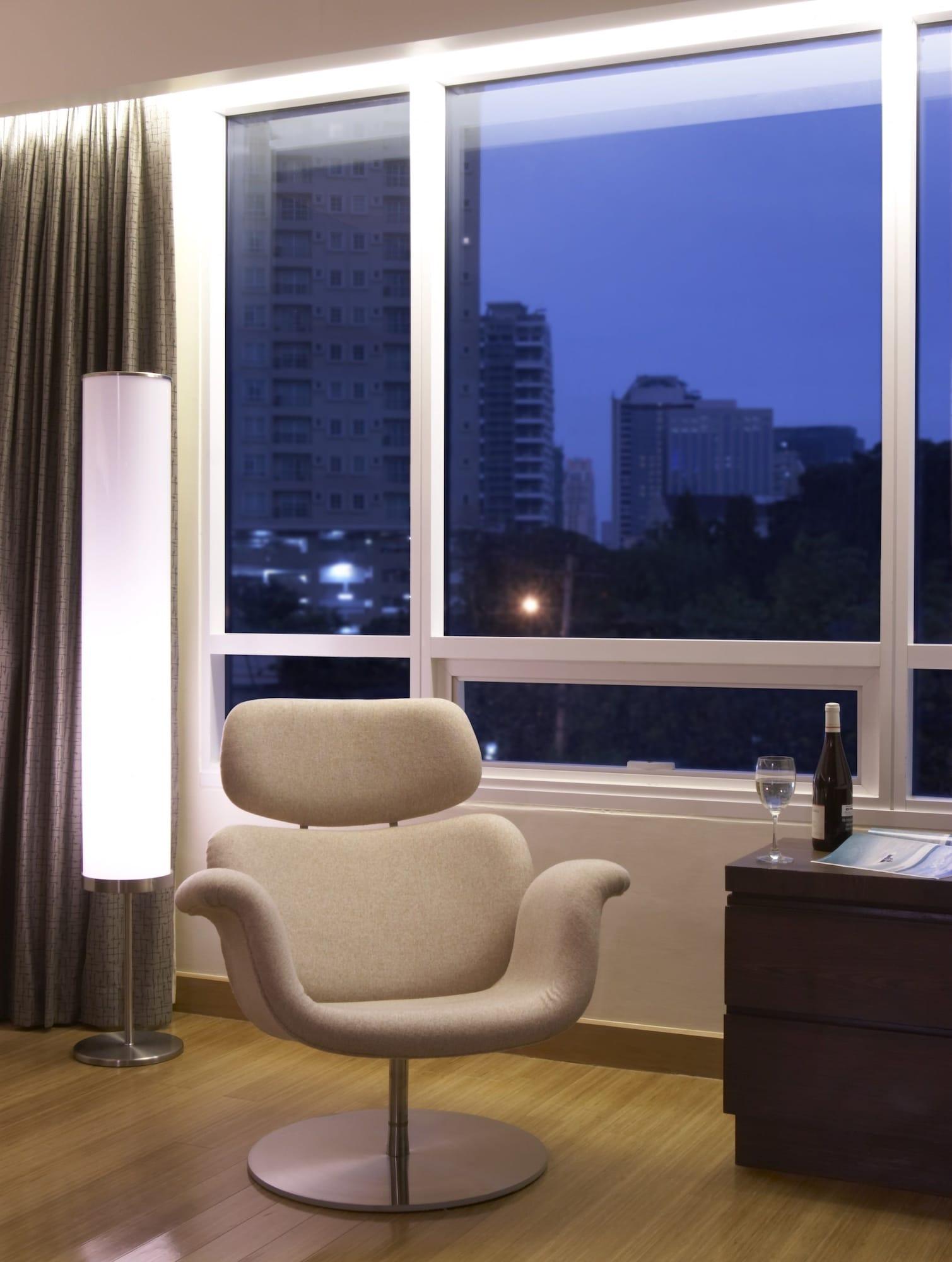 Отель Nh Bangkok Asoke Экстерьер фото