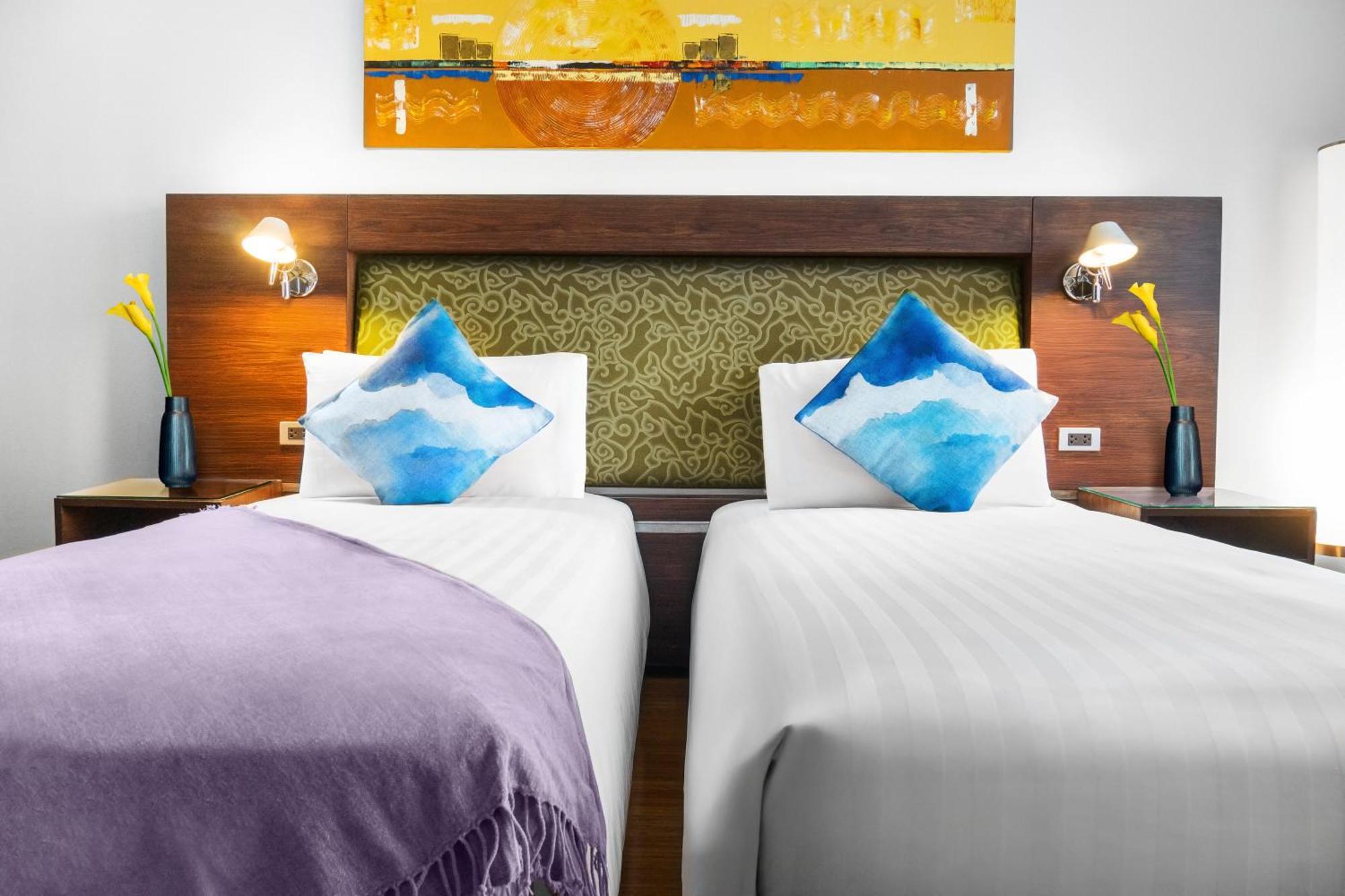 Отель Nh Bangkok Asoke Экстерьер фото